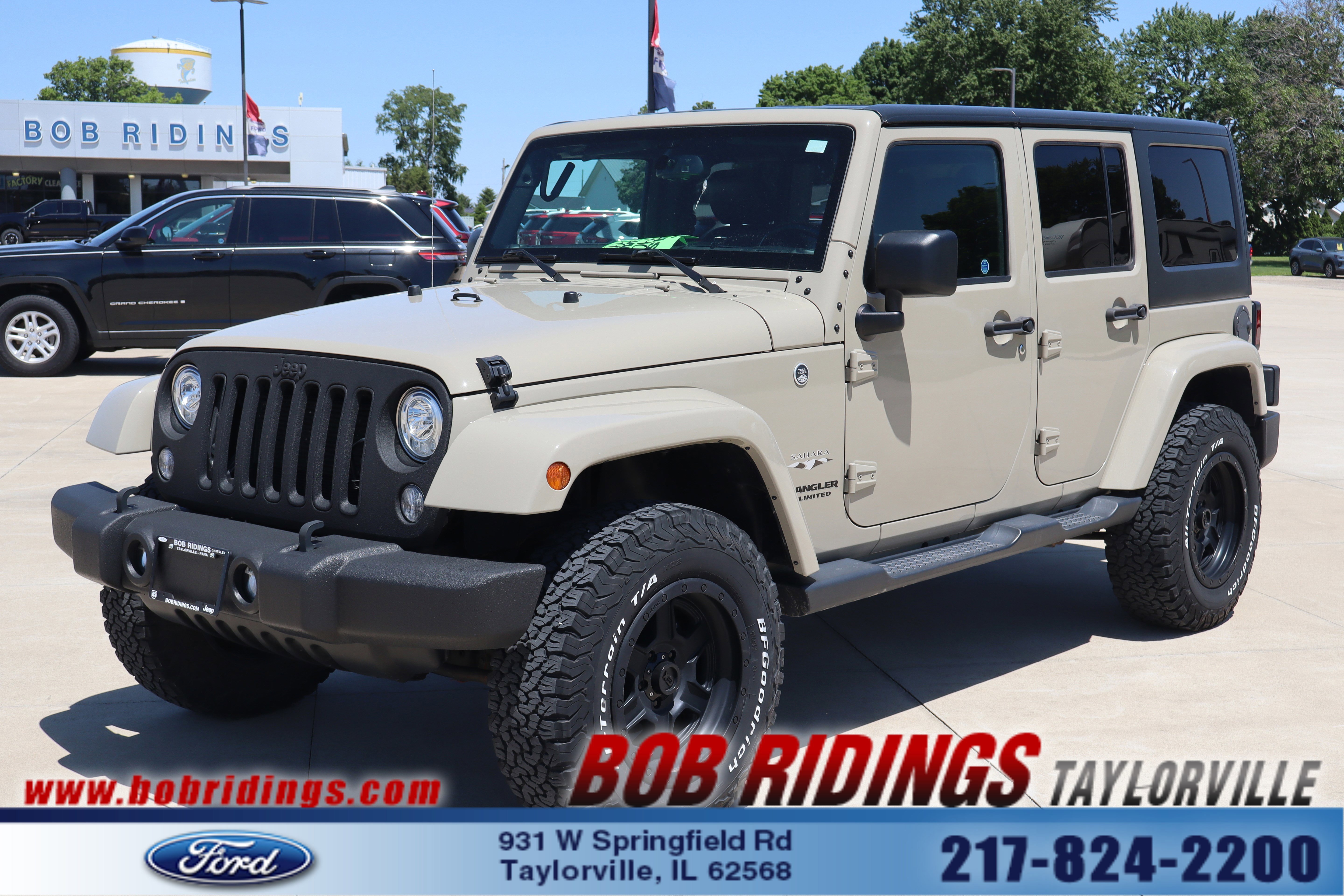 Used 2017 Jeep Wrangler Unlimited Sahara w/ Connectivity Group AWD/4WD image 1