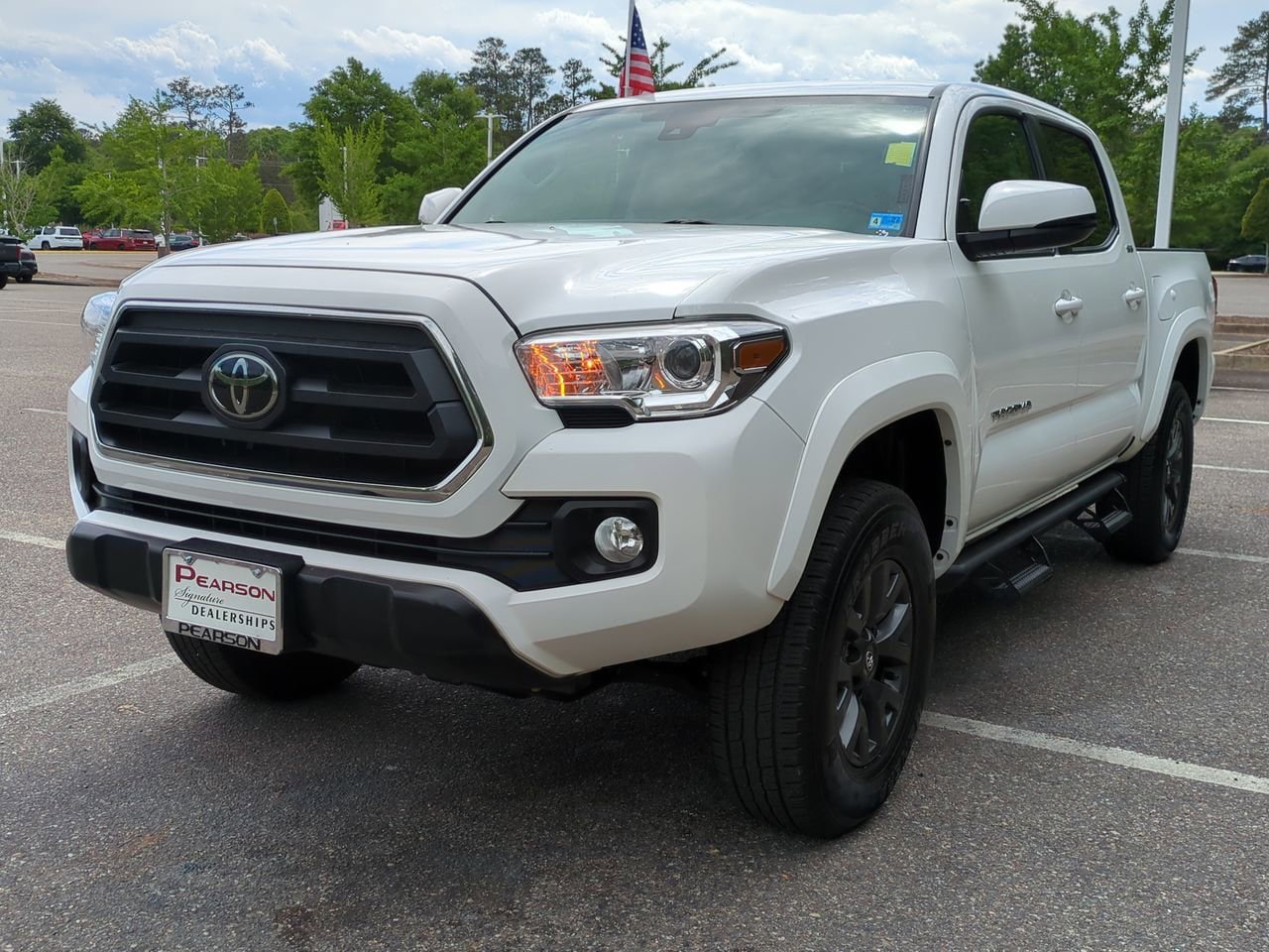 Used 2023 Toyota Tacoma SR5 w/ Technology Package AWD/4WD image 8