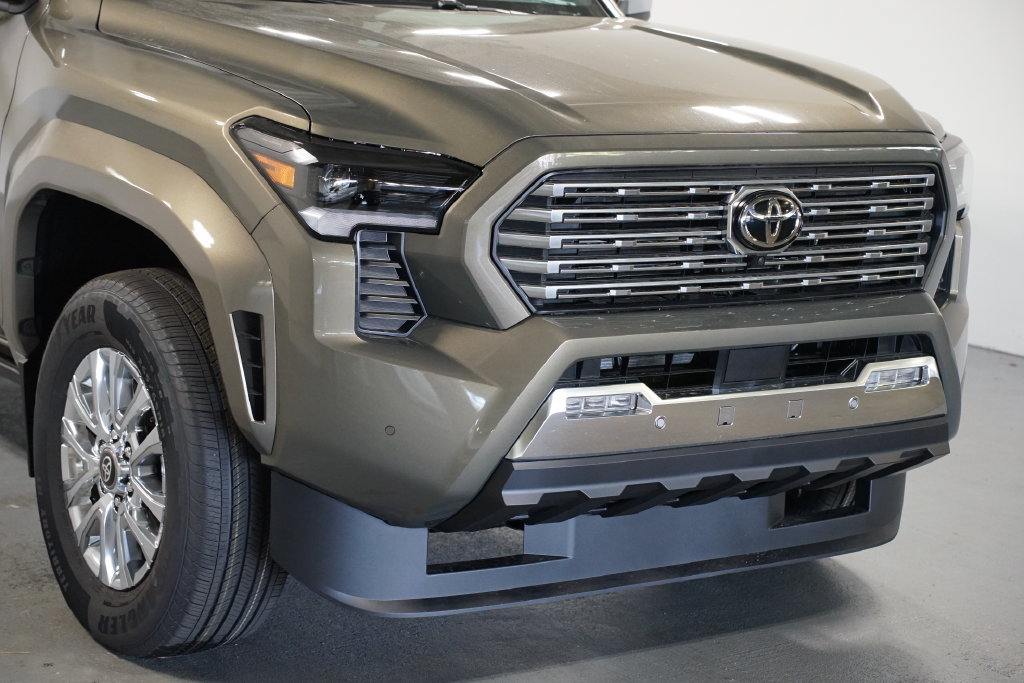 New 2026 Toyota Tacoma Limited AWD/4WD image 4