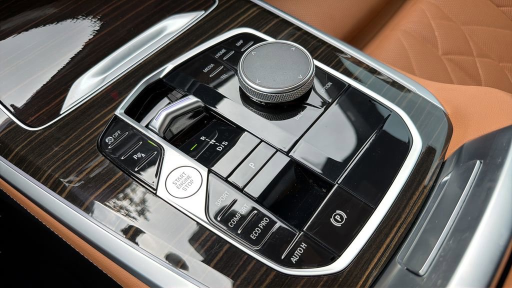 Certified 2024 BMW X5 sDrive40i w/ Parking Assistance Package image 23