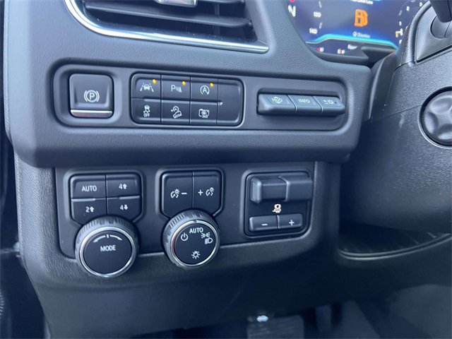 Certified 2024 Chevrolet Suburban Premier w/ Premium Package image 21