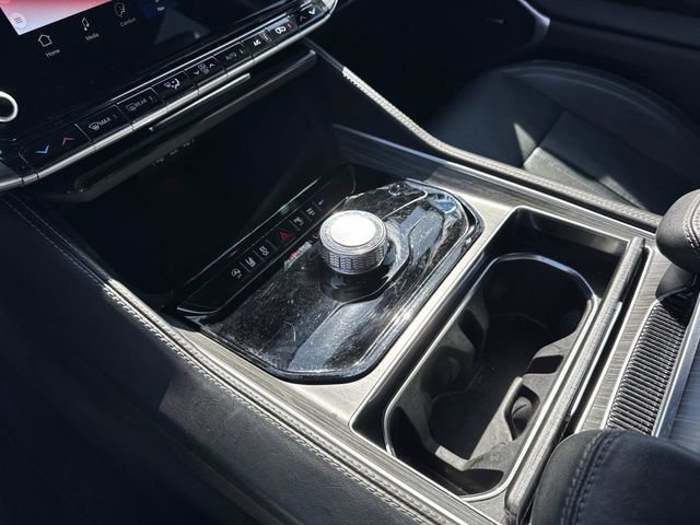 Used 2024 Jeep Wagoneer Series II w/ Flexible Seating Group image 31