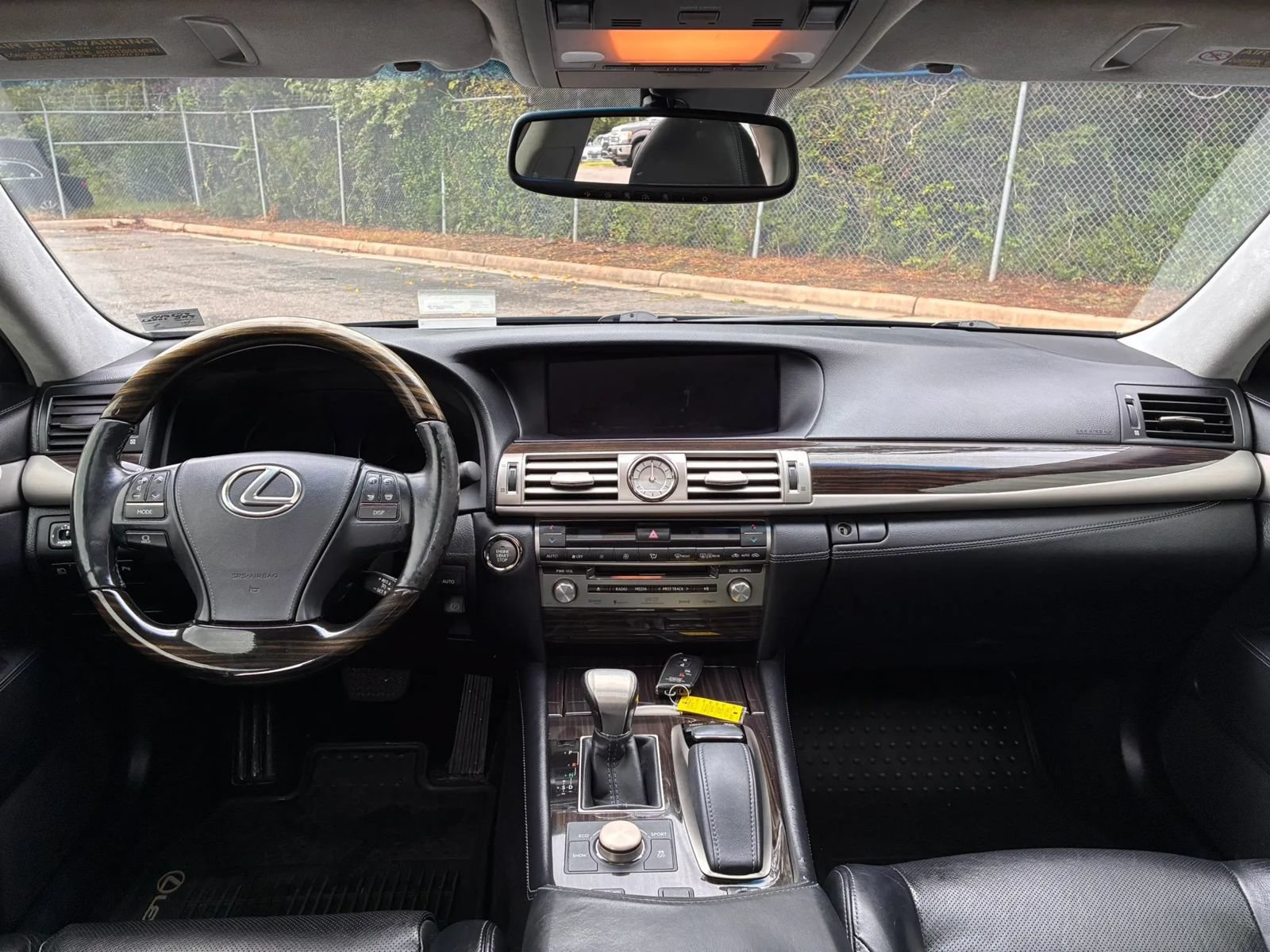 Used 2013 Lexus LS 460 L w/ All-Weather Pkg RWD image 23
