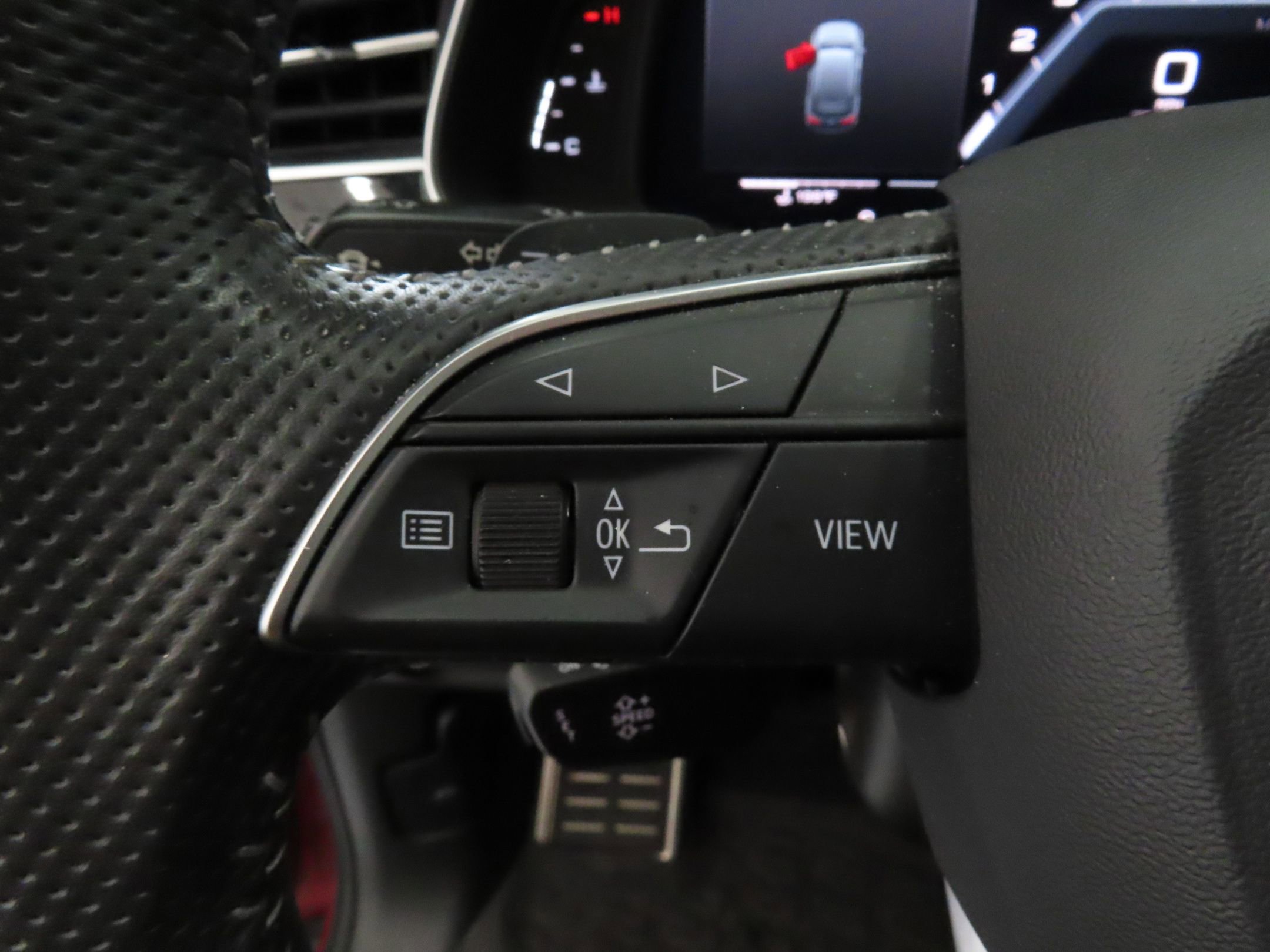 Used 2020 Audi SQ7 Premium Plus w/ SQ7 Black Optic Package image 17