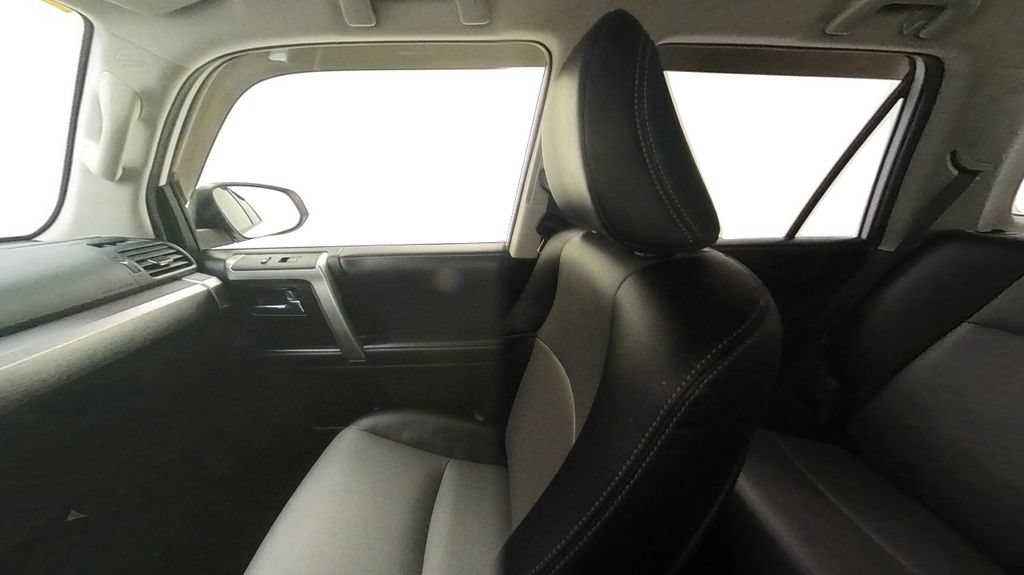 Used 2018 Toyota 4Runner SR5 Premium AWD/4WD image 23