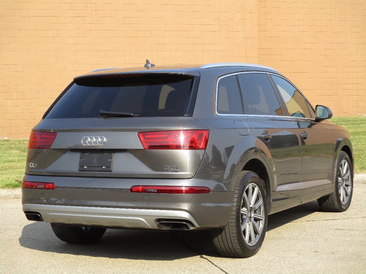 Used 2018 Audi Q7 3.0T Prestige w/ Prestige Package AWD/4WD image 60