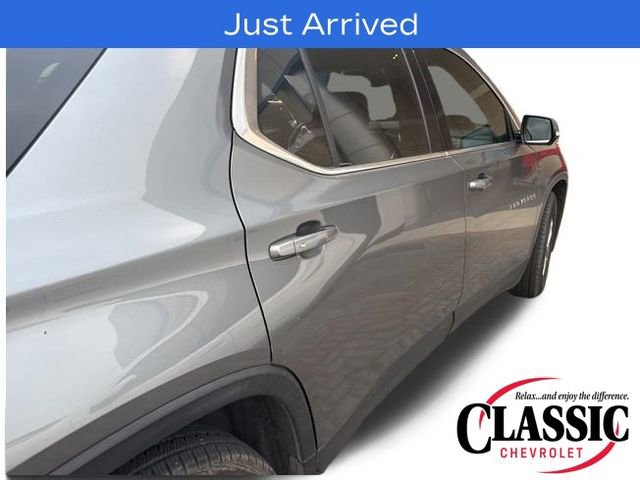 Used 2020 Chevrolet Traverse LT image 18