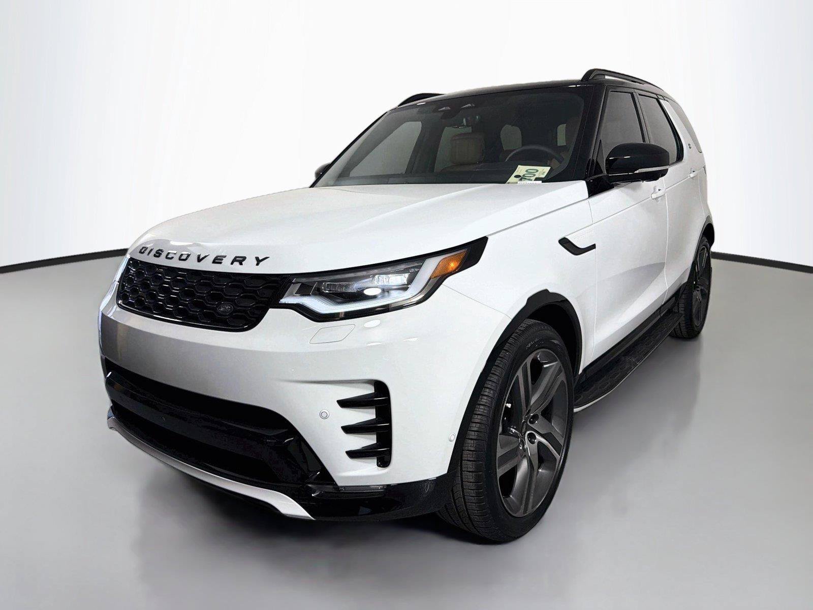 New 2026 Land Rover Discovery Dynamic SE