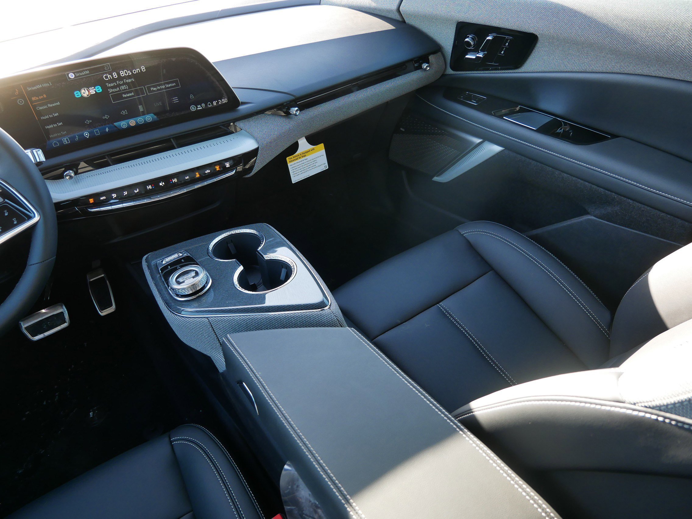 New 2026 Cadillac Optiq Luxury 1 image 9