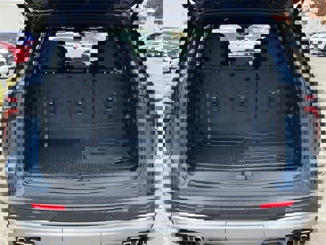 Used 2024 Chevrolet Traverse LT image 28