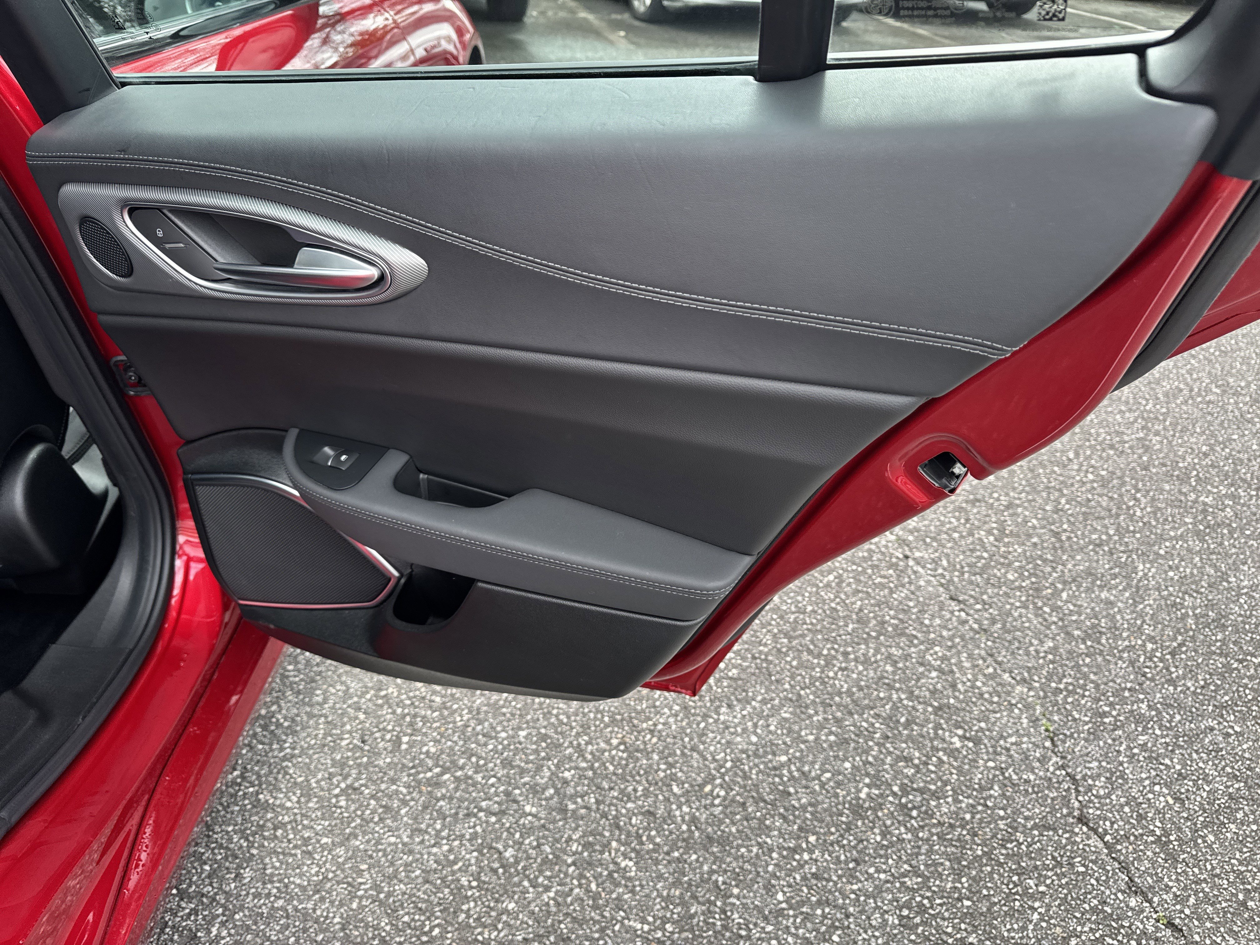 Used 2023 Alfa Romeo Giulia Veloce image 16