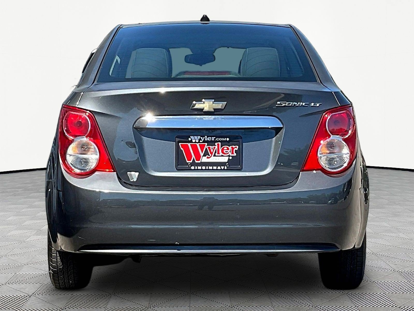 Used 2013 Chevrolet Sonic LT FWD image 5