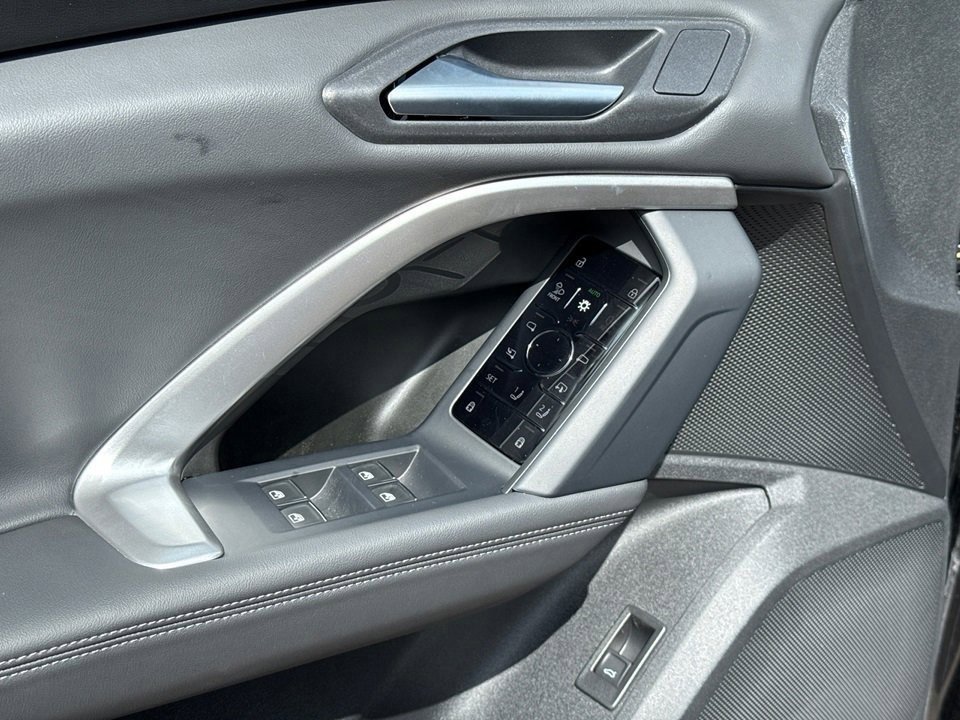 Certified 2025 Audi Q5 2.0T Premium Plus w/ Premium Plus image 17