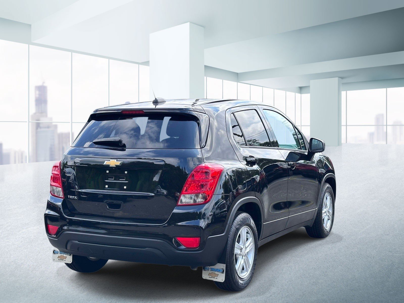 Used 2020 Chevrolet Trax LS w/ Tint and Cruise Package FWD image 4