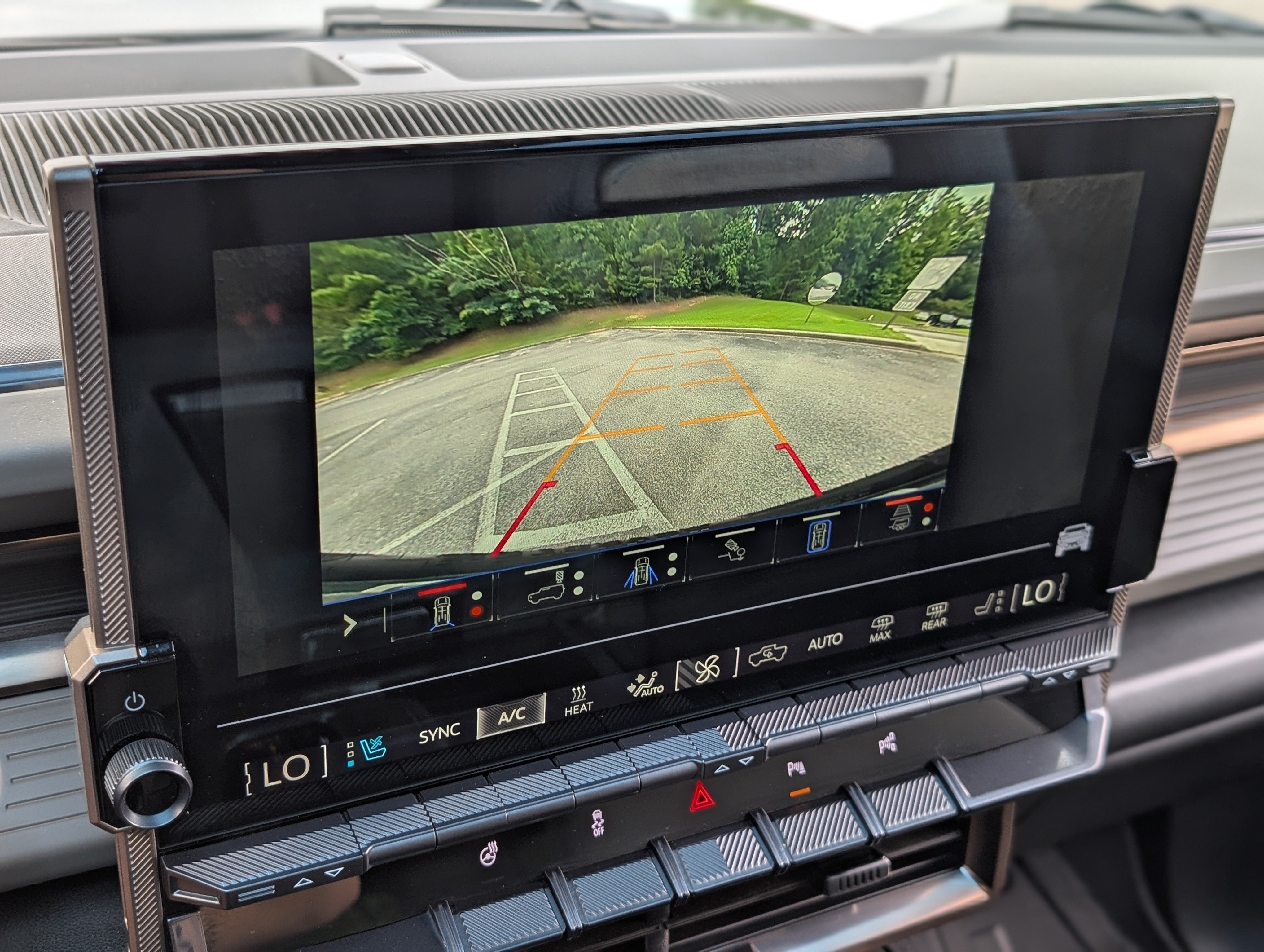 Used 2025 GMC Hummer EV 3X w/ LPO, Sport Package AWD/4WD image 27