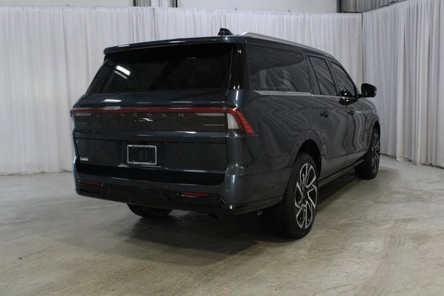 New 2026 Lincoln Navigator L Reserve AWD/4WD image 52