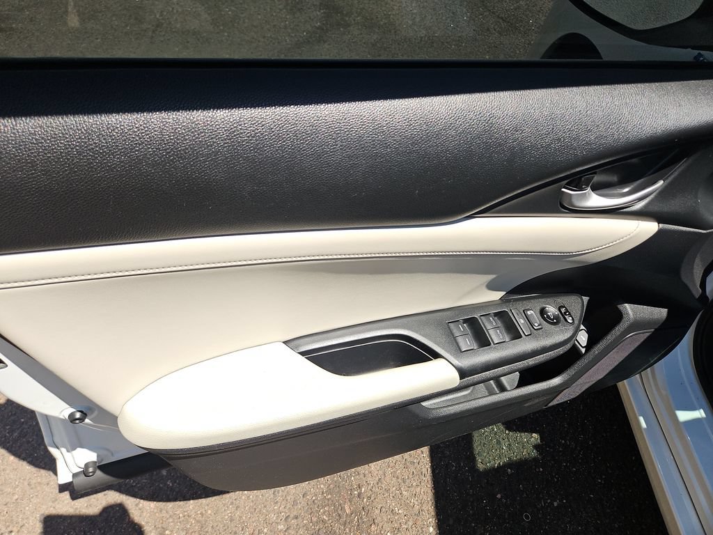 Used 2020 Honda Insight Touring image 10