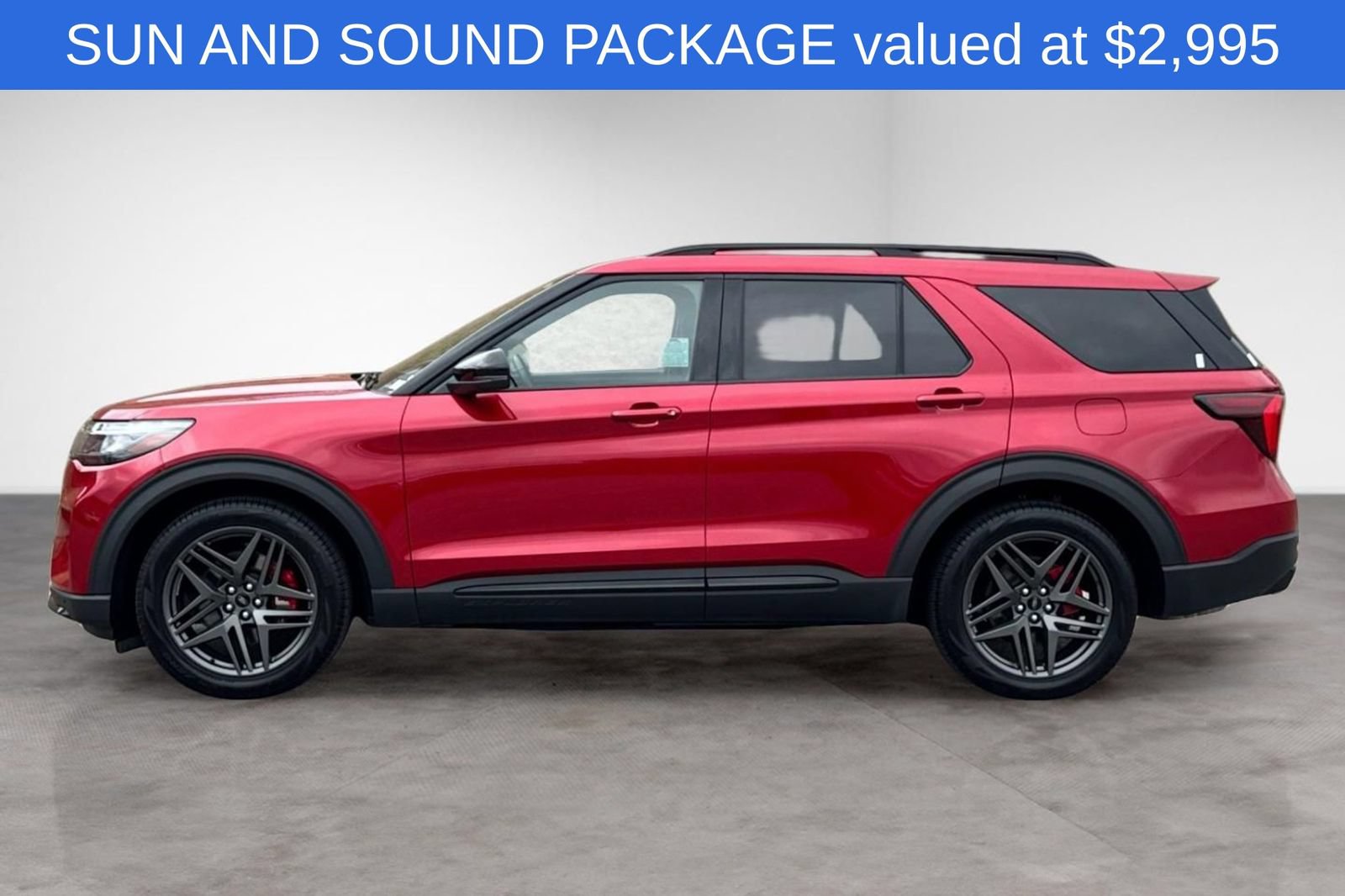 Used 2025 Ford Explorer ST w/ Sun And Sound Package AWD/4WD image 2
