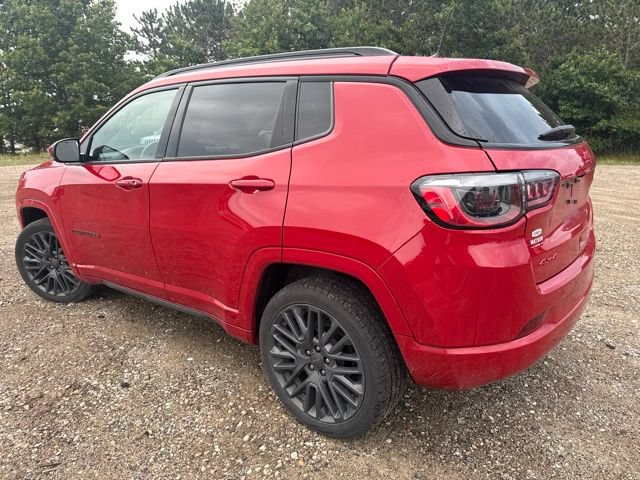 Used 2023 Jeep Compass Limited AWD/4WD image 4