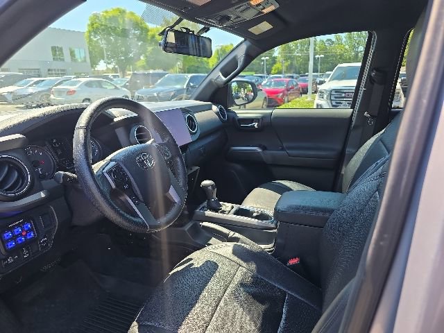 Used 2016 Toyota Tacoma TRD Off-Road w/ Towing Package AWD/4WD image 15