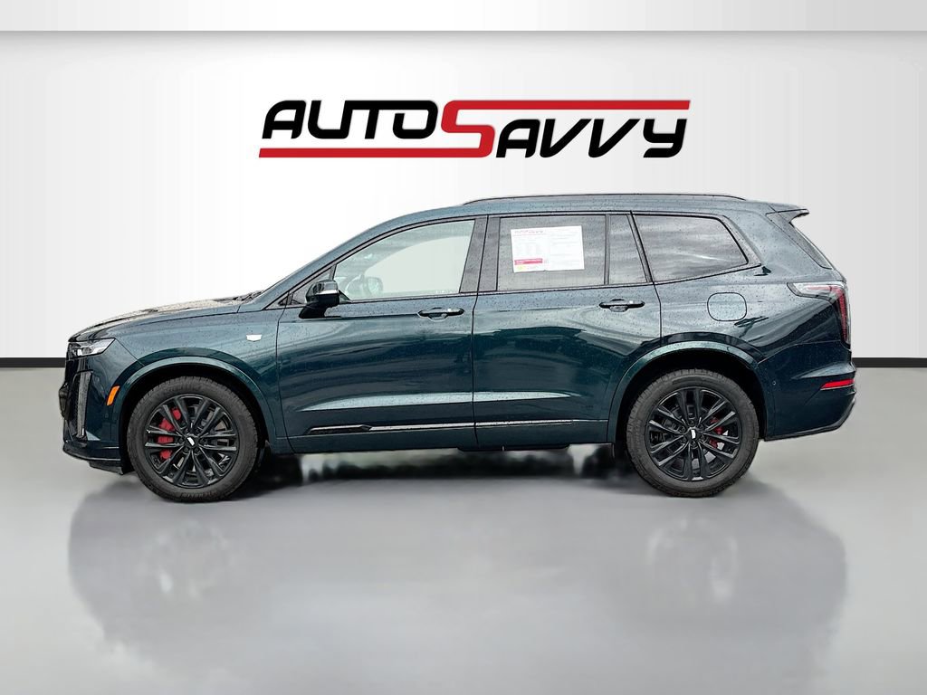 Used 2024 Cadillac XT6 Sport w/ LPO, ONYX Package image 4