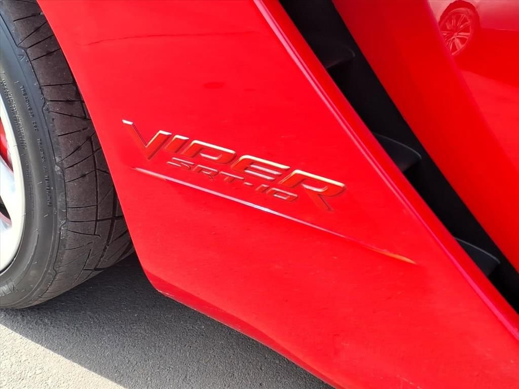 Used 2005 Dodge Viper SRT-10 image 9