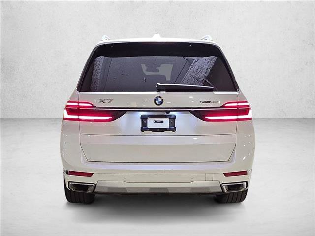 Used 2024 BMW X7 xDrive40i w/ Premium Package AWD/4WD image 6