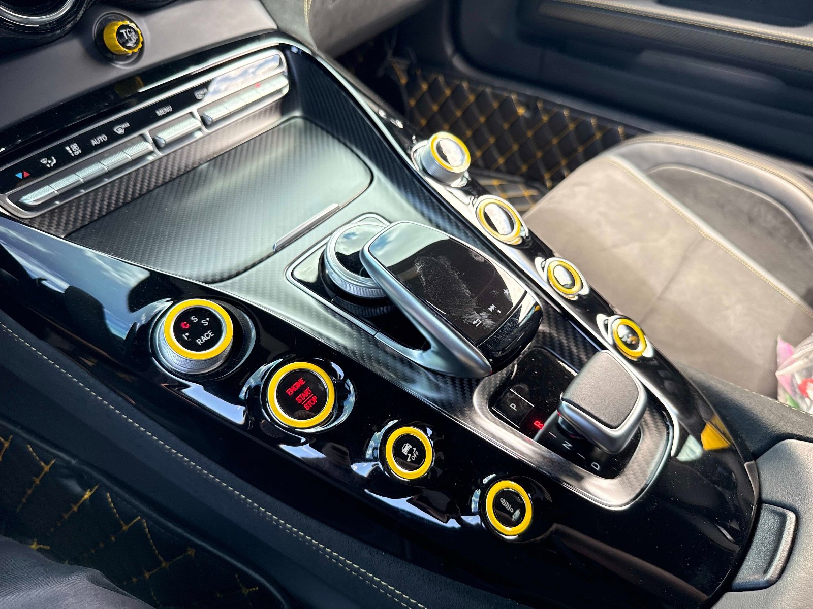 Used 2018 Mercedes-Benz AMG GT R image 25