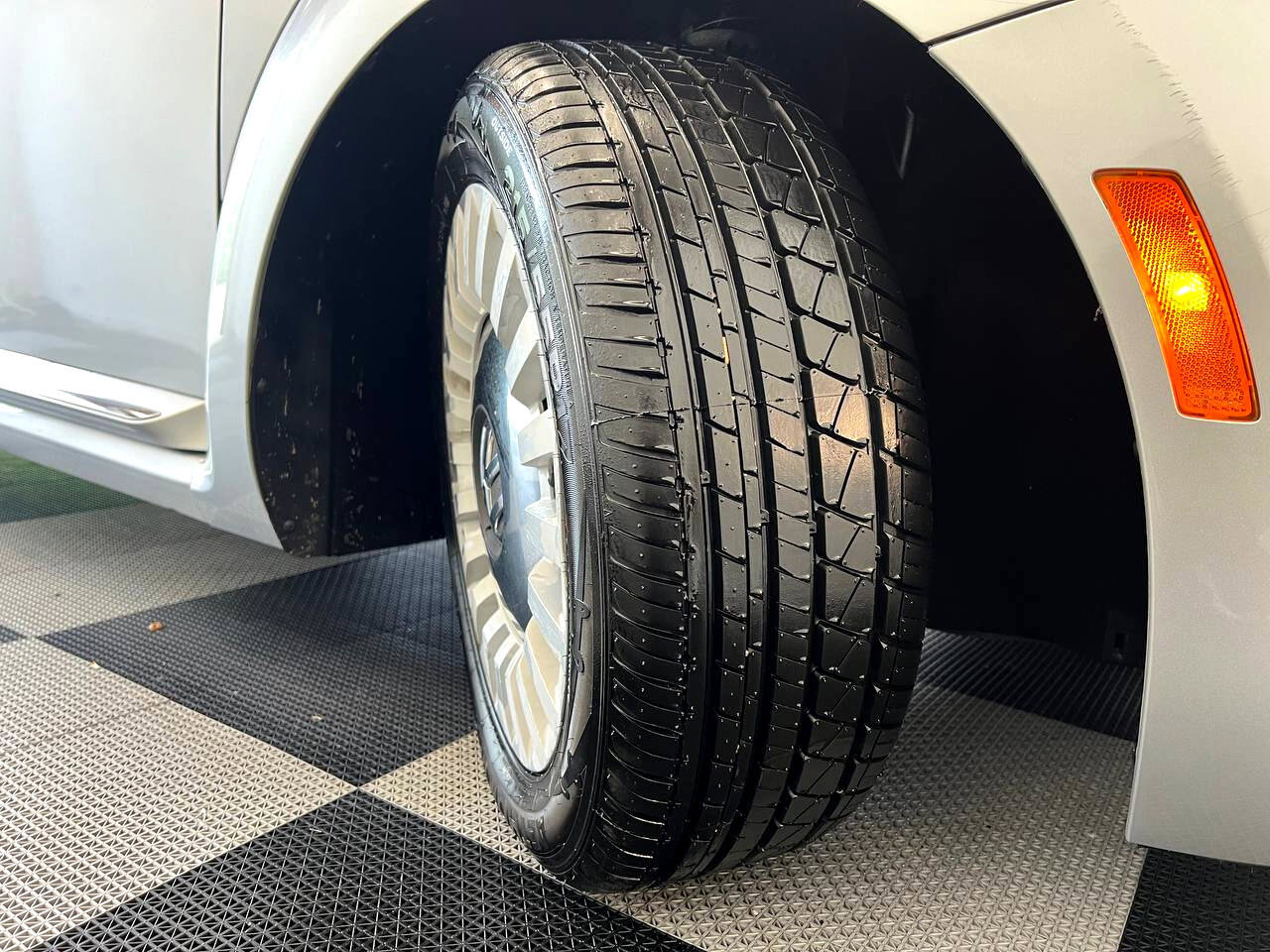 Used 2013 Volkswagen Beetle 2.5 image 27