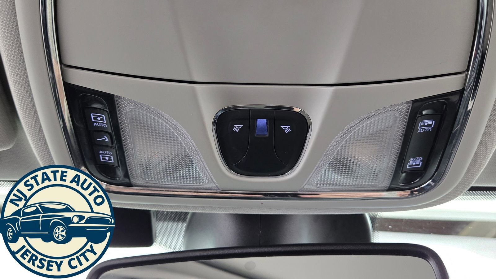 Used 2021 Jeep Cherokee Limited image 25