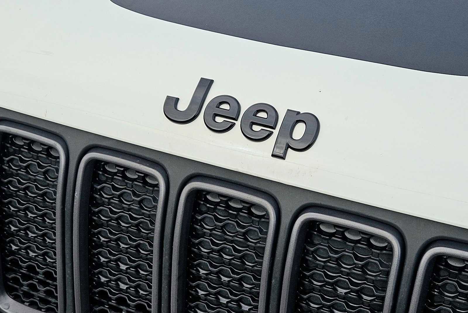 Used 2023 Jeep Renegade Trailhawk image 12