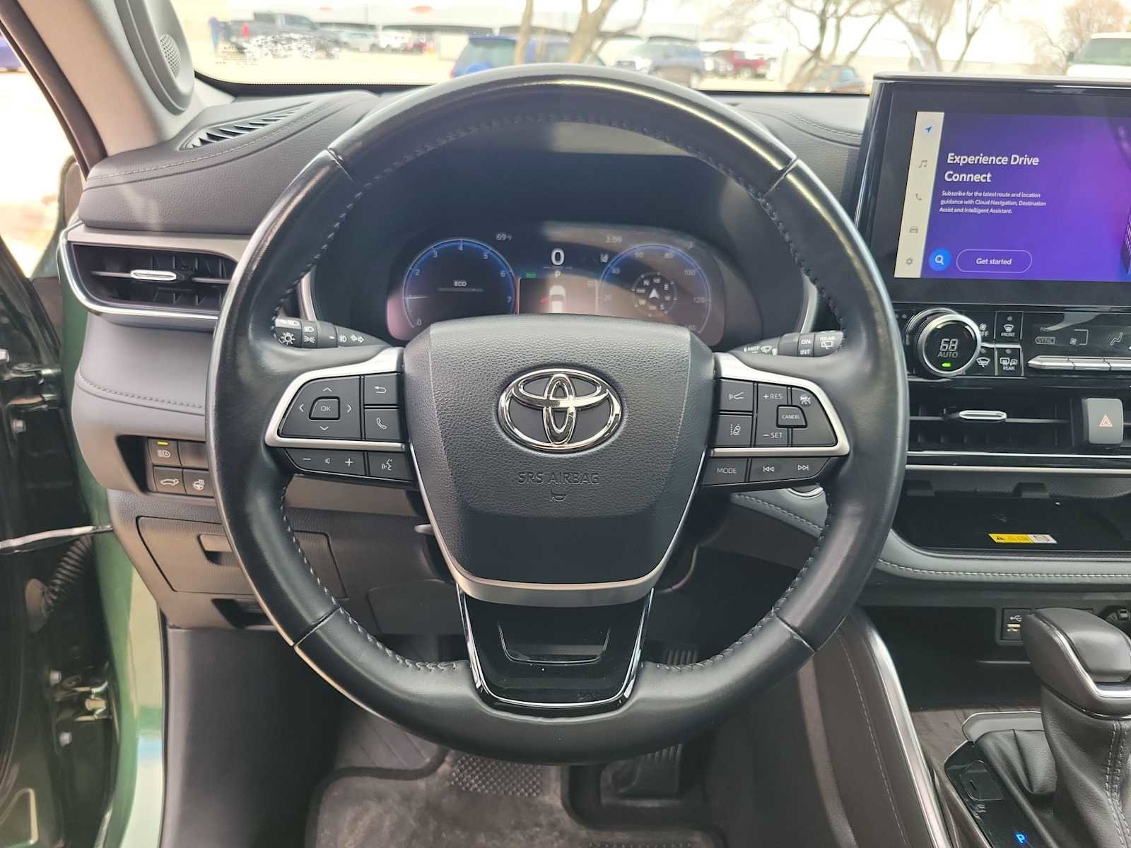 Used 2023 Toyota Highlander Limited image 11