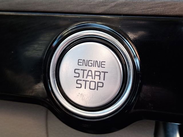 Used 2024 Kia Carnival EX image 22