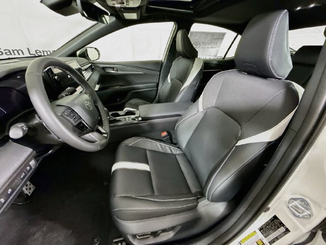 New 2027 Toyota Camry Hybrid w/ Multimedia Upgrade Package AWD/4WD image 20