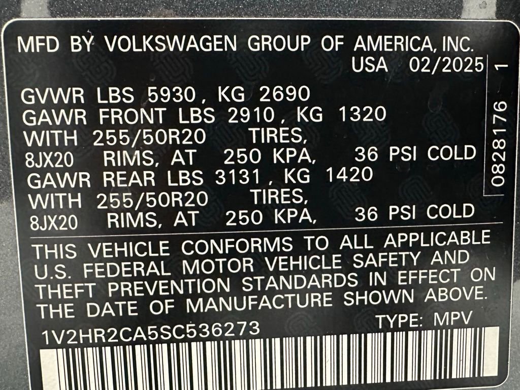 Used 2025 Volkswagen Atlas SE image 11
