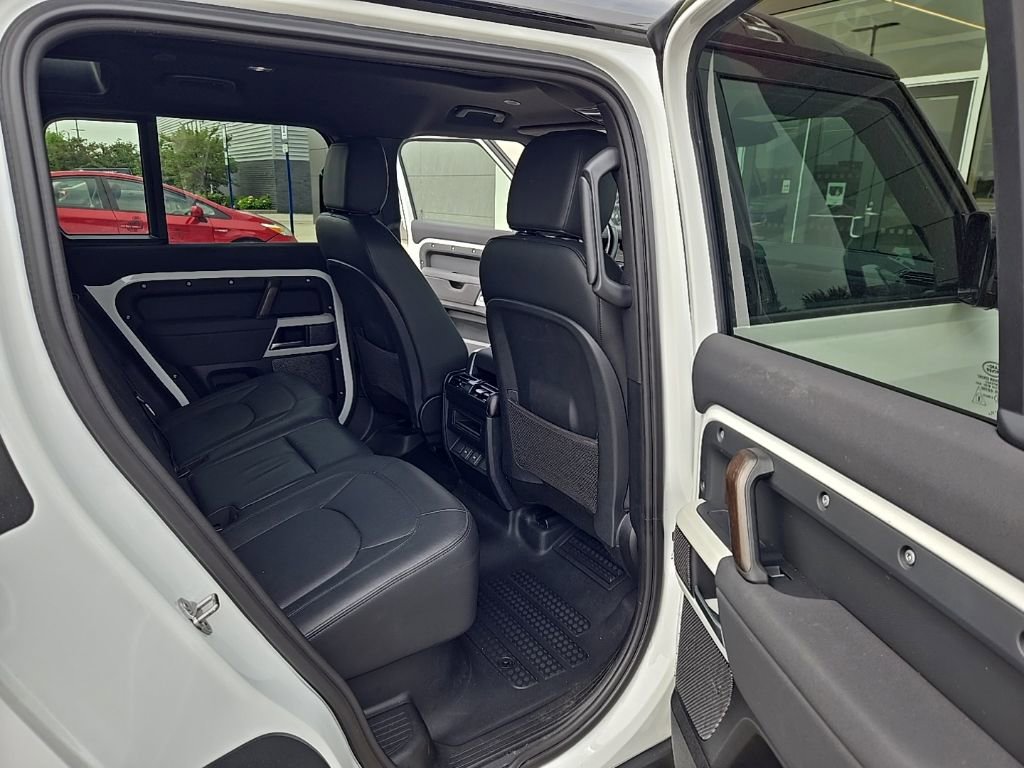 Used 2023 Land Rover Defender 110 S AWD/4WD image 19