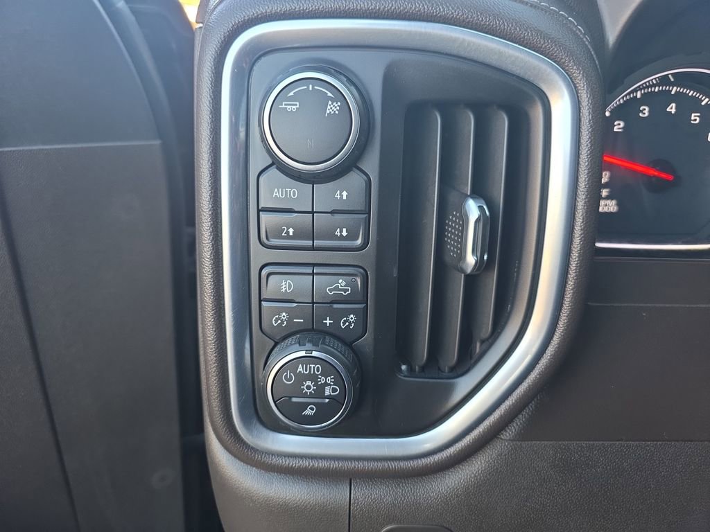 Used 2019 Chevrolet Silverado 1500 LT Trail Boss image 26