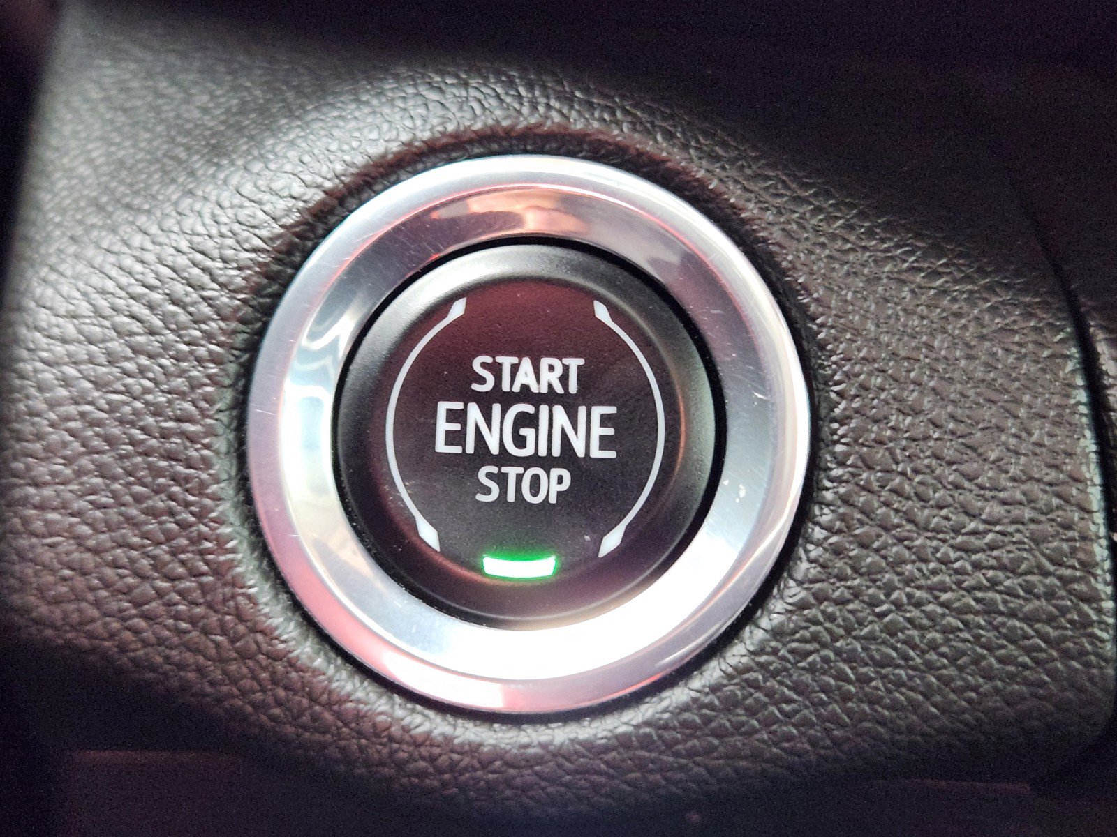 Used 2021 Buick Envision Essence w/ Technology Package I FWD image 18