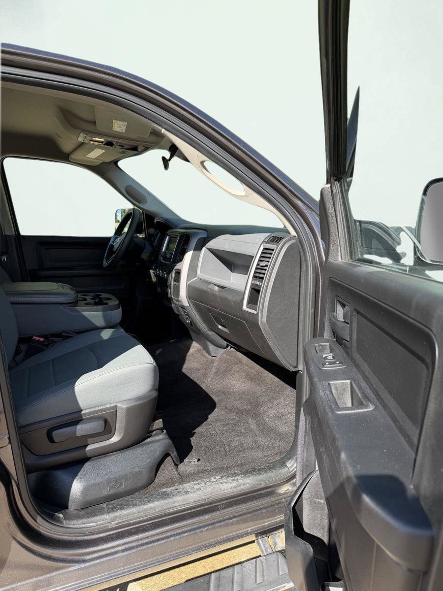 Used 2018 RAM 3500 Tradesman w/ Chrome Appearance Group AWD/4WD image 19