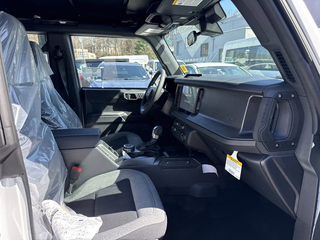 New 2025 Ford Bronco 4-Door image 25