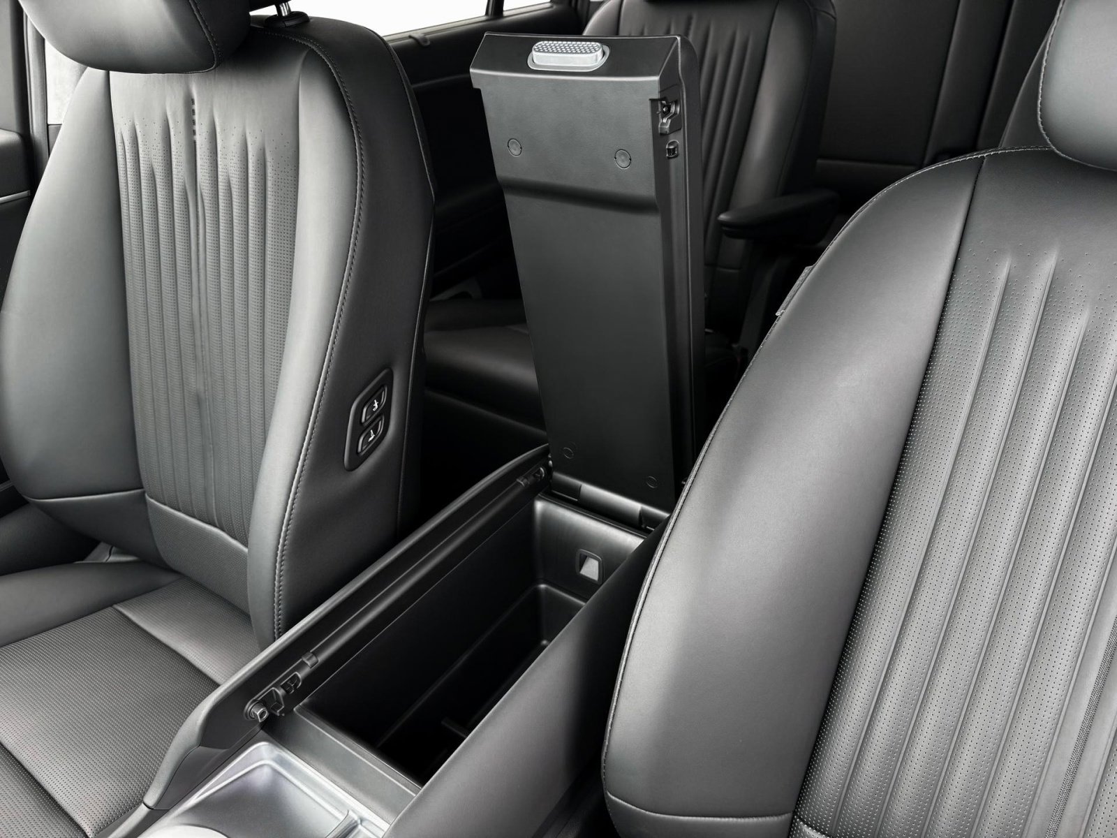 New 2026 Hyundai Ioniq 9 Calligraphy image 18