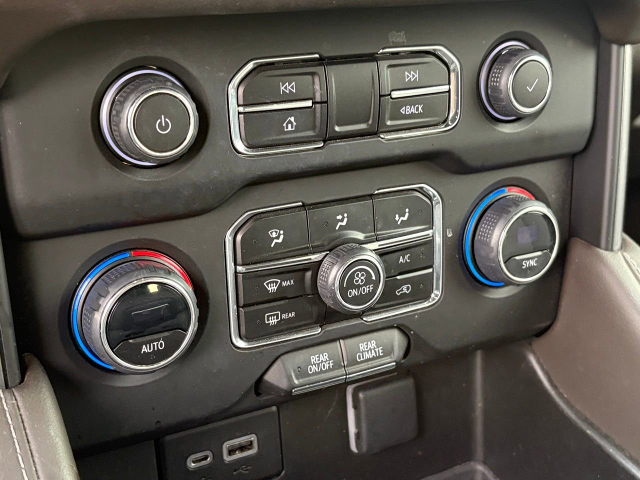 Used 2023 Chevrolet Tahoe LS RWD image 16