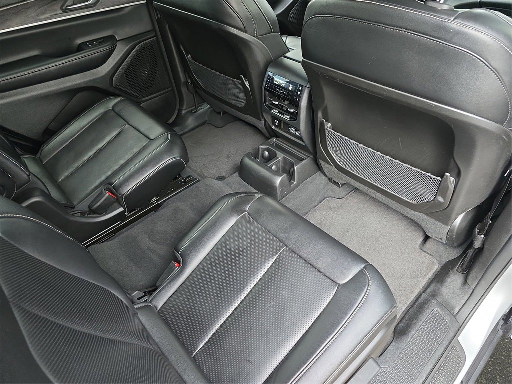 Used 2024 Jeep Grand Cherokee L Limited w/ Luxury Tech Group II image 13