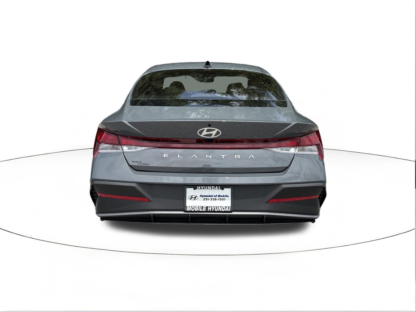 New 2026 Hyundai Elantra SE FWD image 4