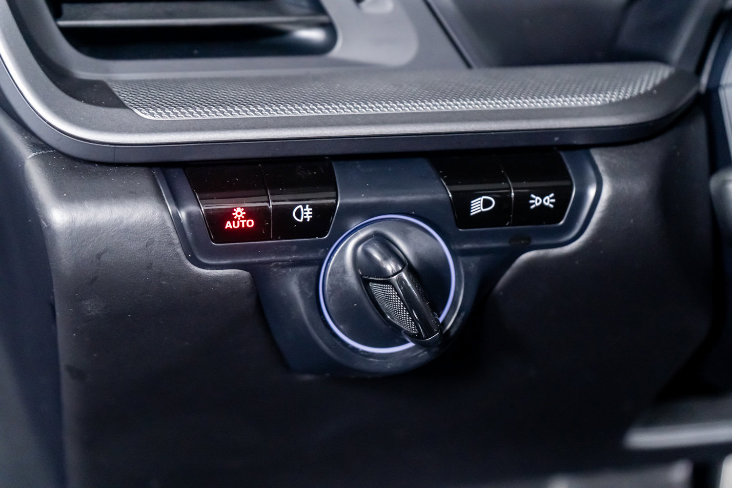 Used 2021 Porsche 911 Carrera 4S w/ Sport Package image 36