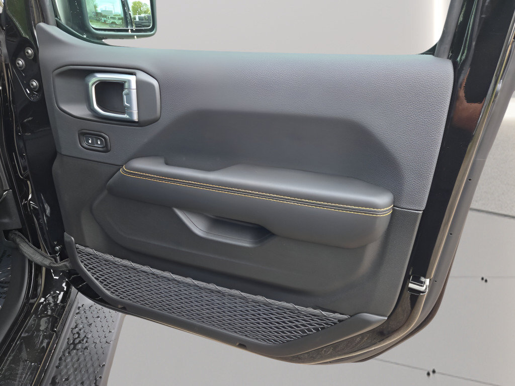 New 2027 Jeep Wrangler Unlimited Sahara AWD/4WD image 5