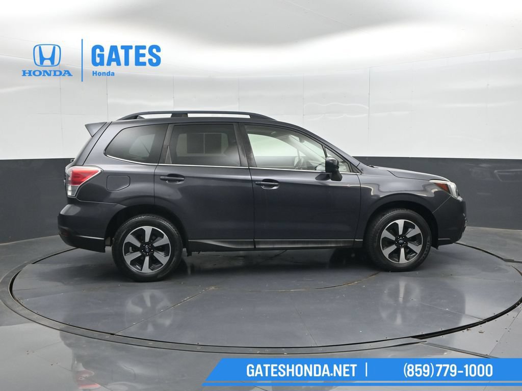 Used 2017 Subaru Forester 2.5i Limited AWD/4WD image 3