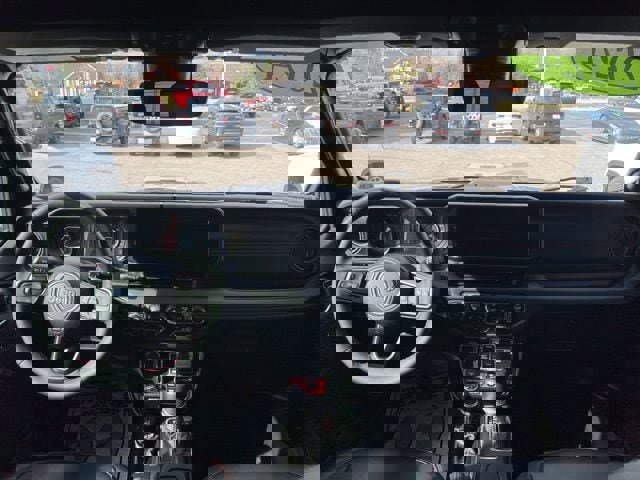 Certified 2024 Jeep Wrangler Unlimited Rubicon image 17