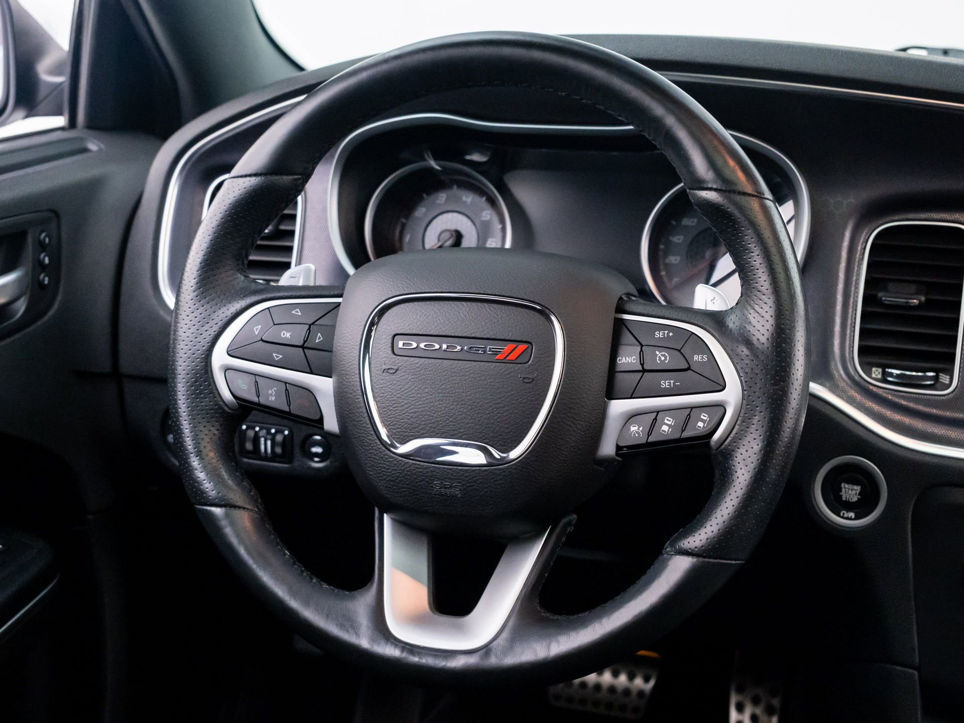 Used 2016 Dodge Charger R/T Scat Pack w/ Technology Group image 12