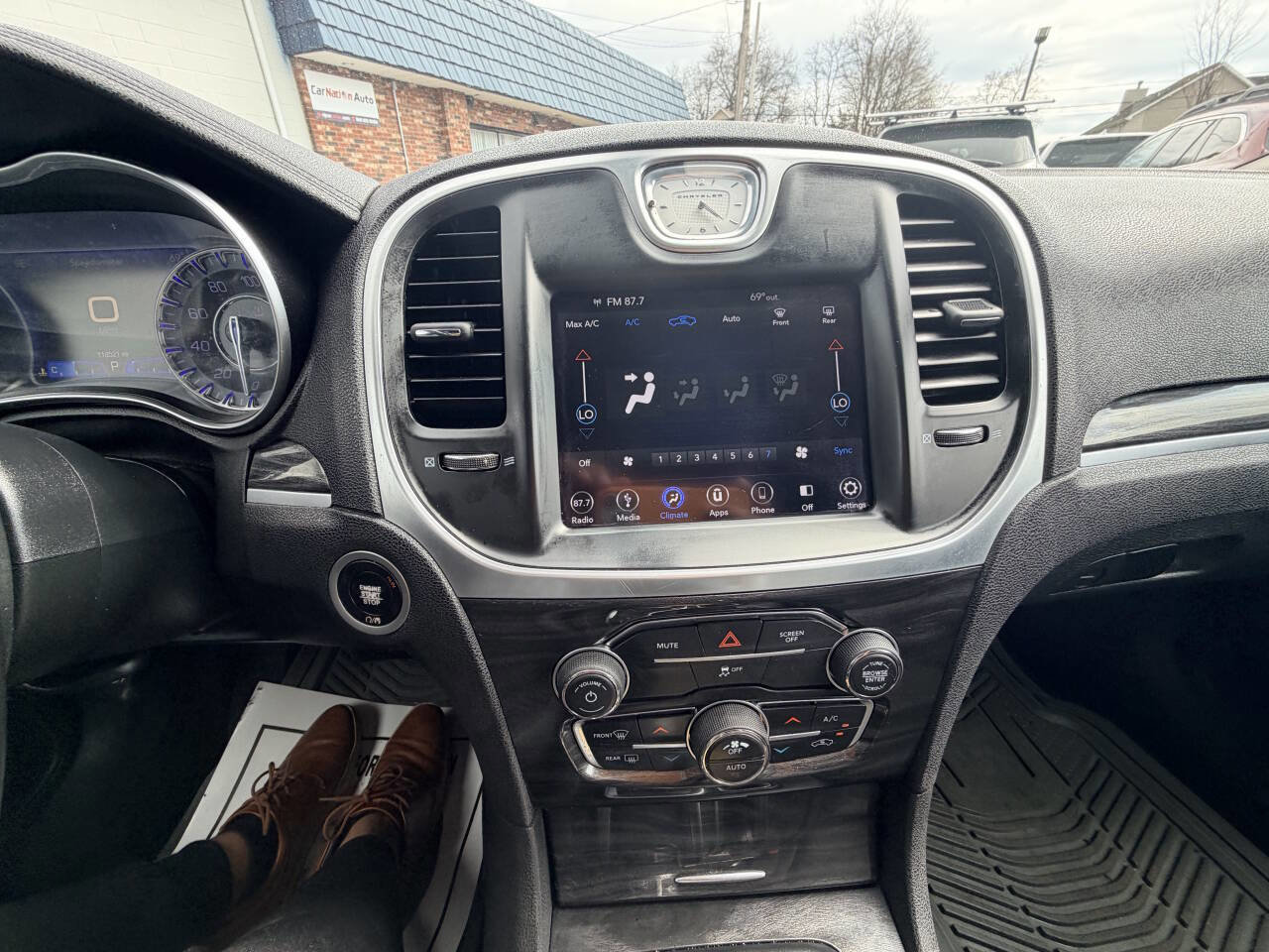 Used 2019 Chrysler 300 Touring w/ Sport Appearance Package image 22